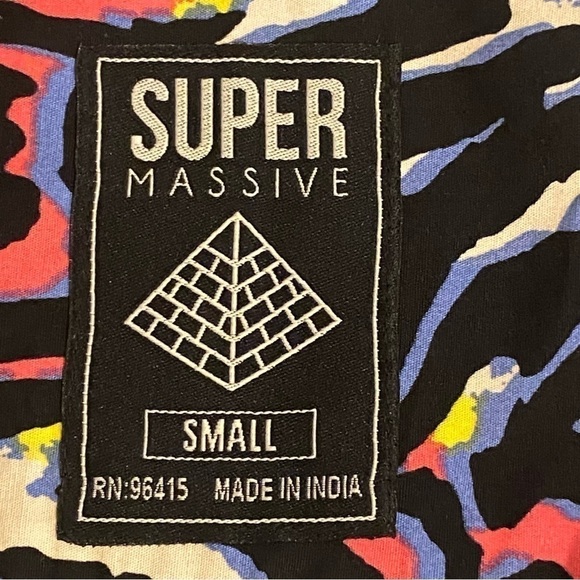 Super Massive Colorful Wavy Pattern Button Down Short Sleeves Shirt Men's Size S - Picture 6 of 9